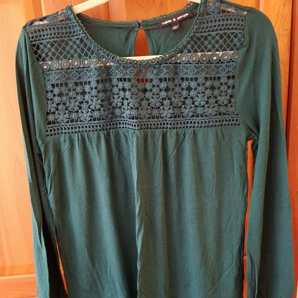Large Cable and Guage Blouse EUC